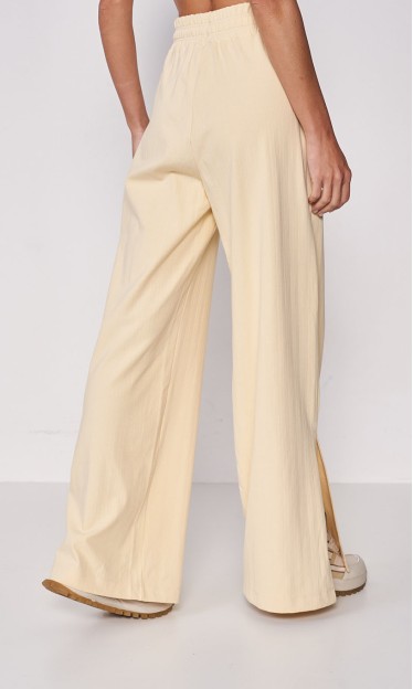 Calça Wide Leg Com Fenda