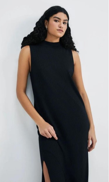 Vestido Midi Reto Canelado Preto