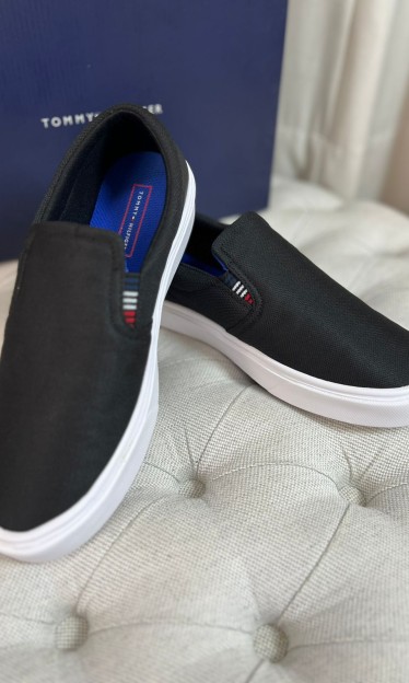 Slip On Malcom 22D Tommy Hilfiger Preto